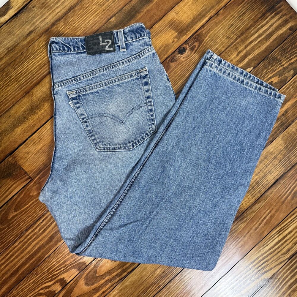Vintage Levi’s L2 Baggy Jeans USA | Loose Straight Light Medium Wash
